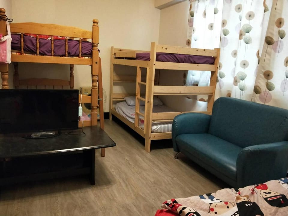 Photo of the whole room, bunk bed