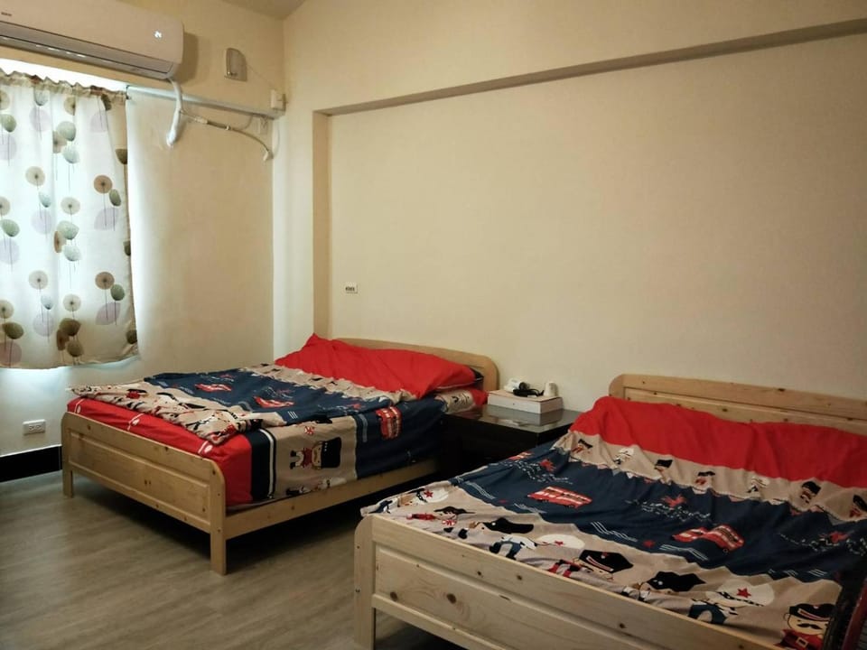 Photo of the whole room, bunk bed