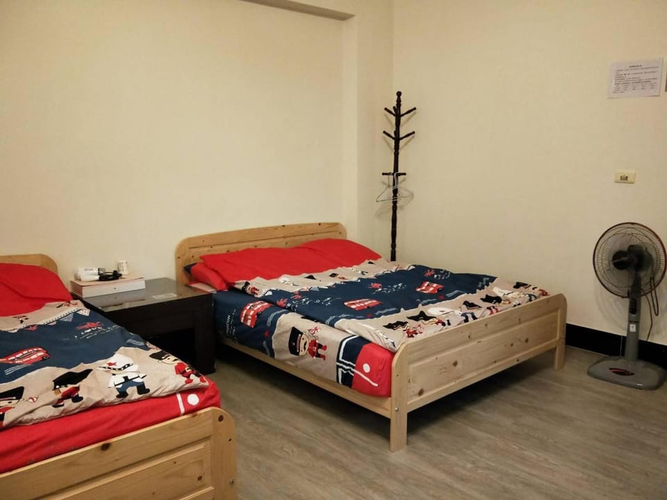 Photo of the whole room, bunk bed
