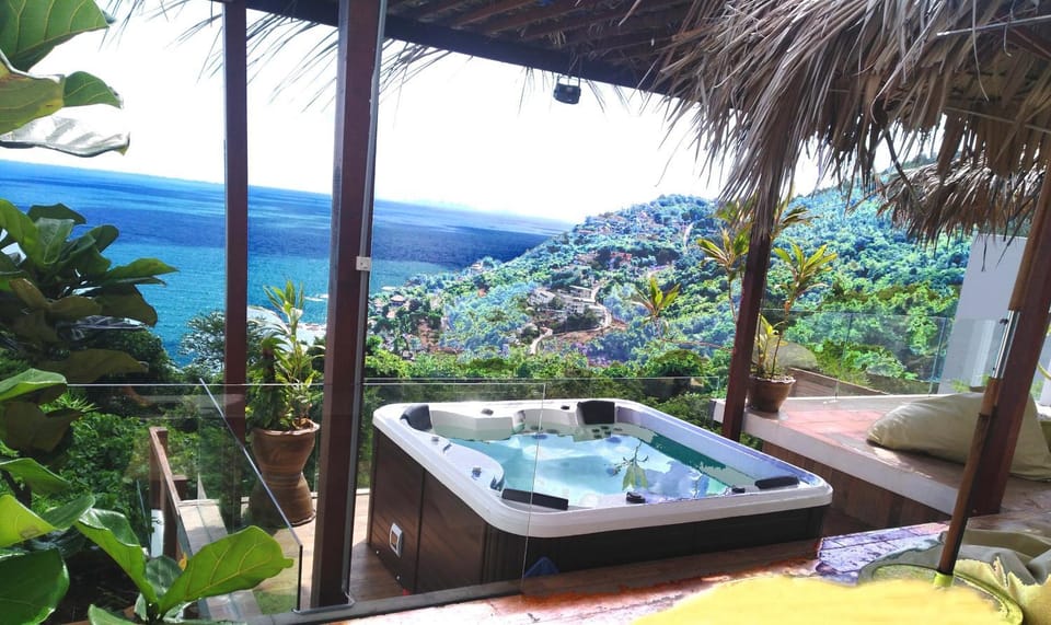Hot Tub, Swimming pool