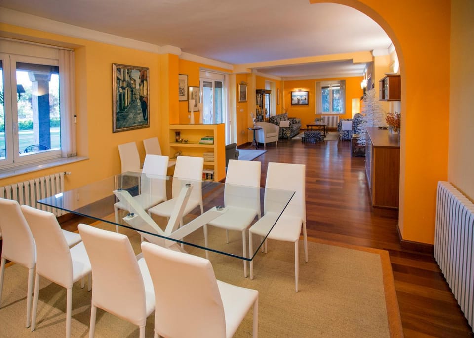 Lounge or bar