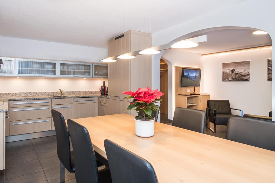 Dining area, Breakfast, kitchen