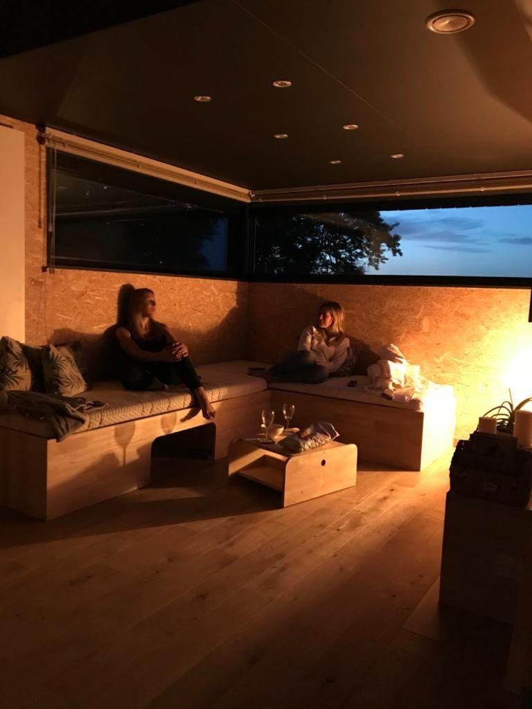 Seating area
