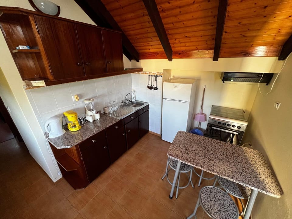 Quinta da quebrada Farm Stay in Madeira District