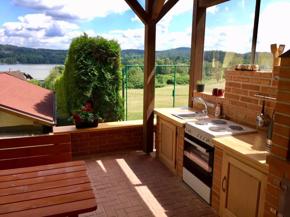 Balcony/Terrace, Communal kitchen