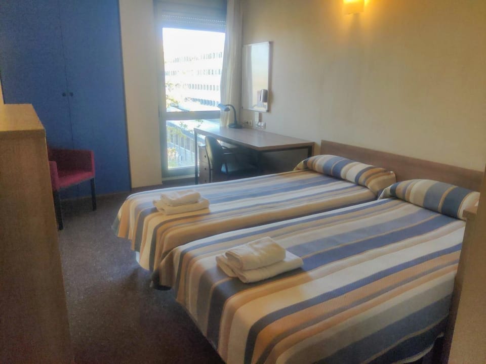 Residencia Universitaria Resa Hernan Cortes Hostel in Salamanca