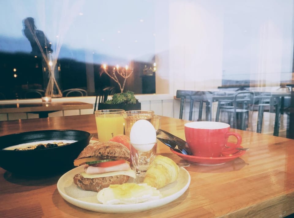 Breakfast, Continental breakfast
