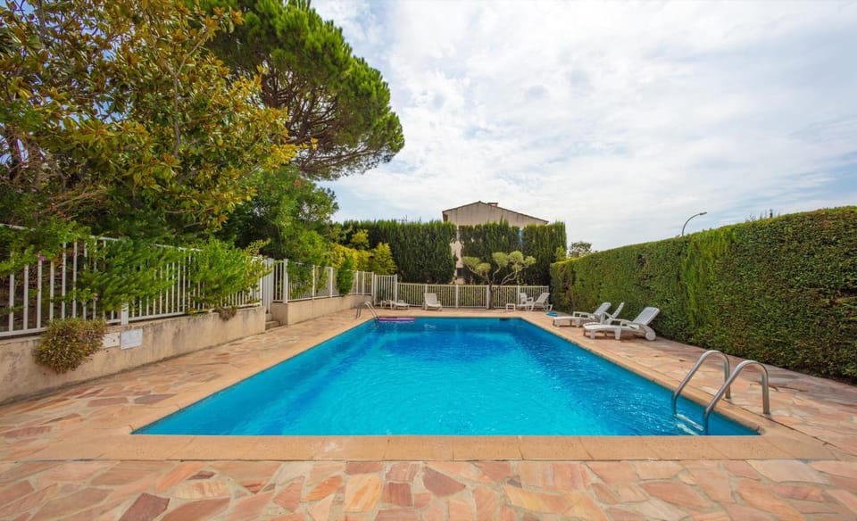 View (from property/room), Swimming pool, Swimming pool