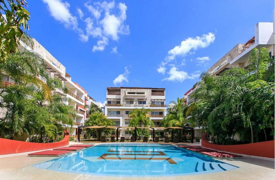 Property building, Swimming pool