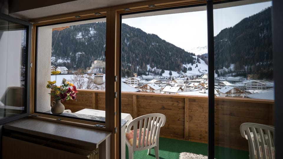 Balcony/Terrace, City view