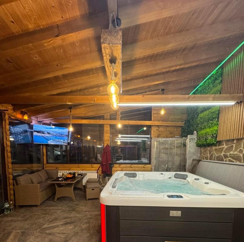 Natural landscape, Hot Tub, Sauna, TV and multimedia