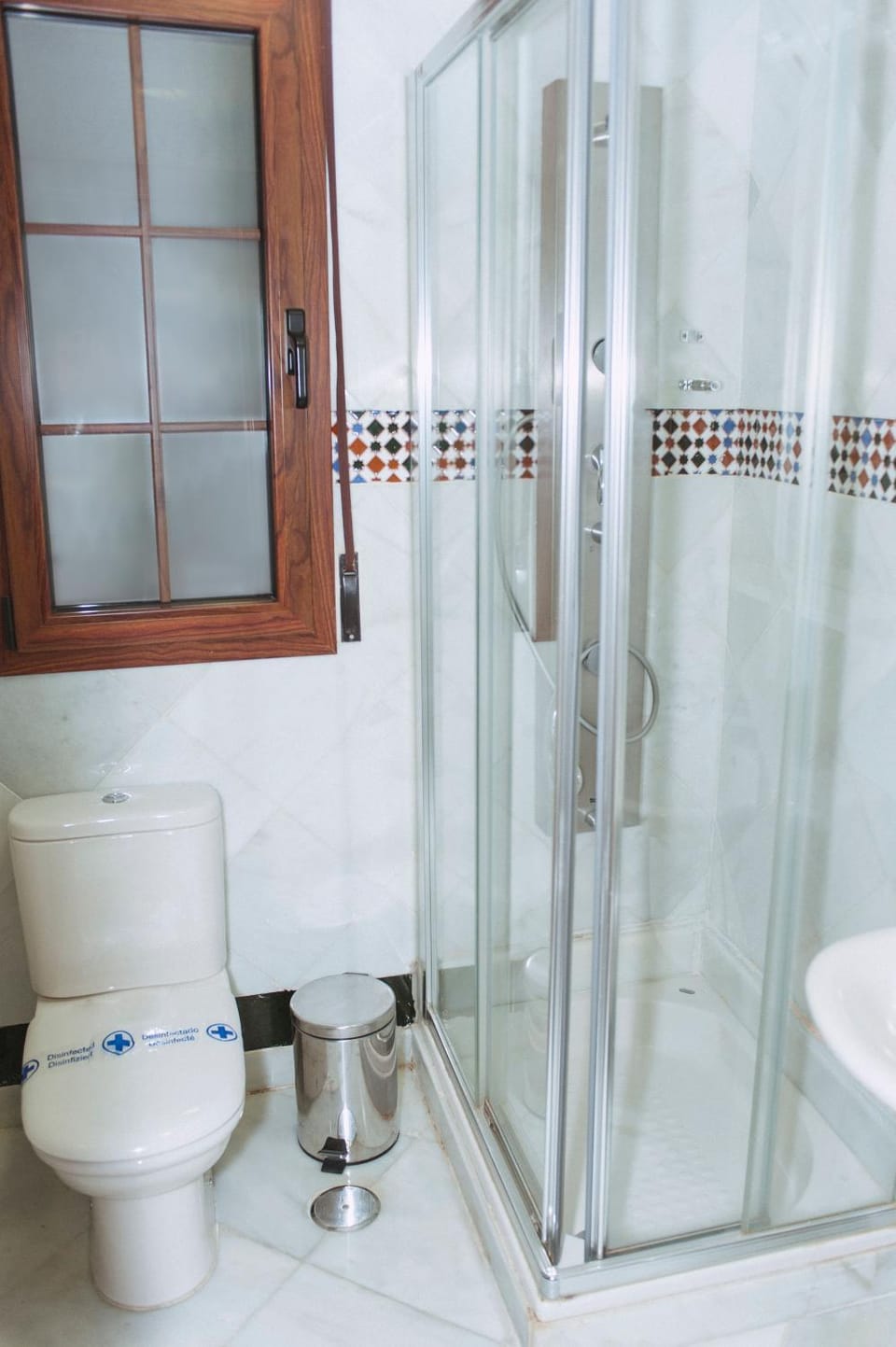 Bathroom, Decorative detail