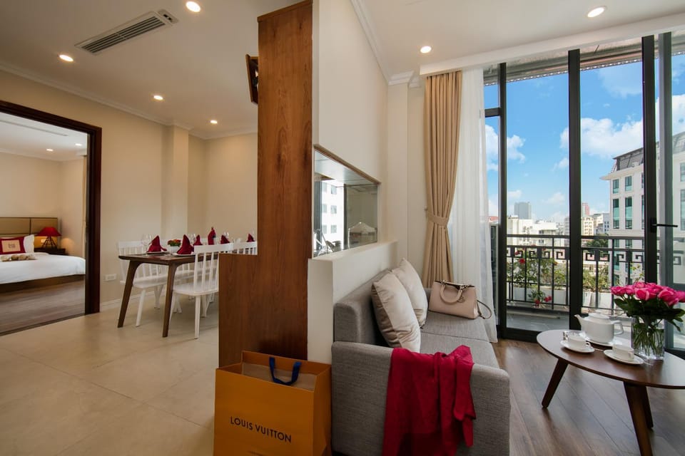 Living room, Dining area
