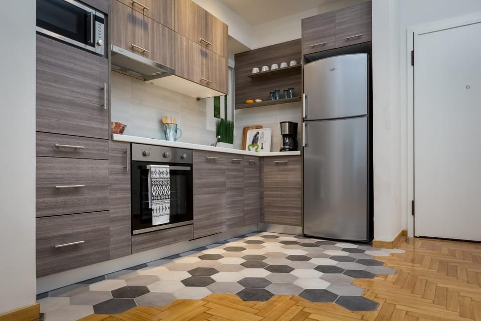 Kitchen or kitchenette, kitchen