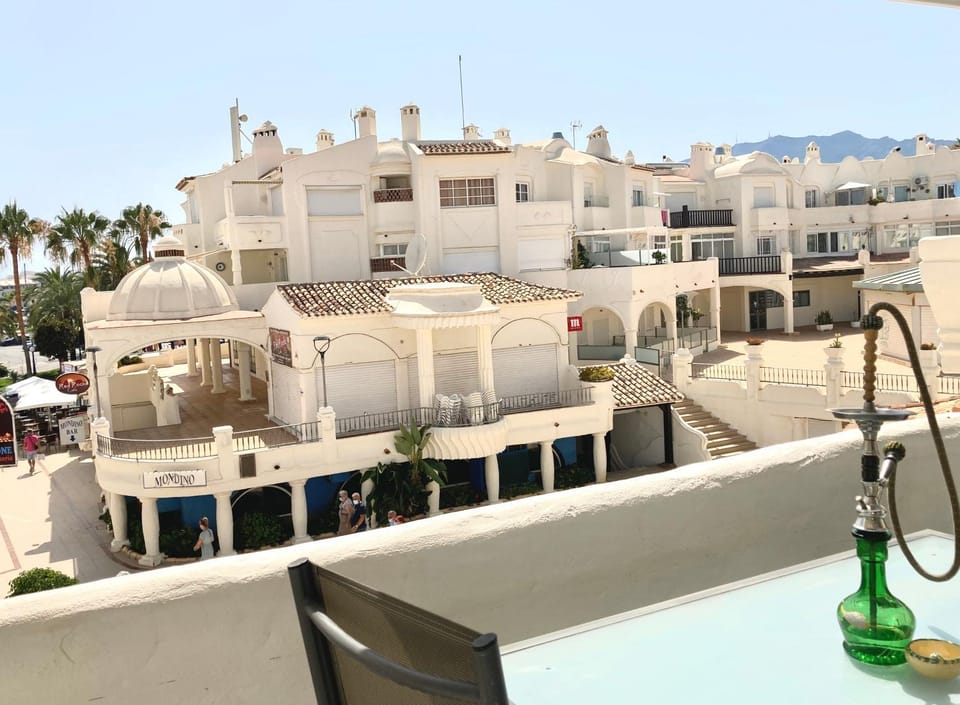 Balcony/Terrace, City view, Landmark view, Street view, Quiet street view