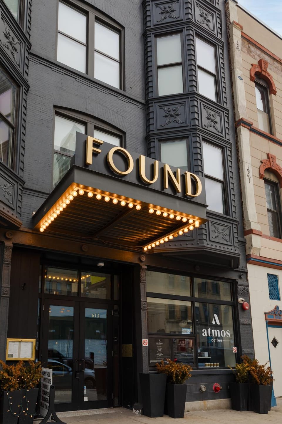 Facade/entrance, Logo/Certificate/Sign
