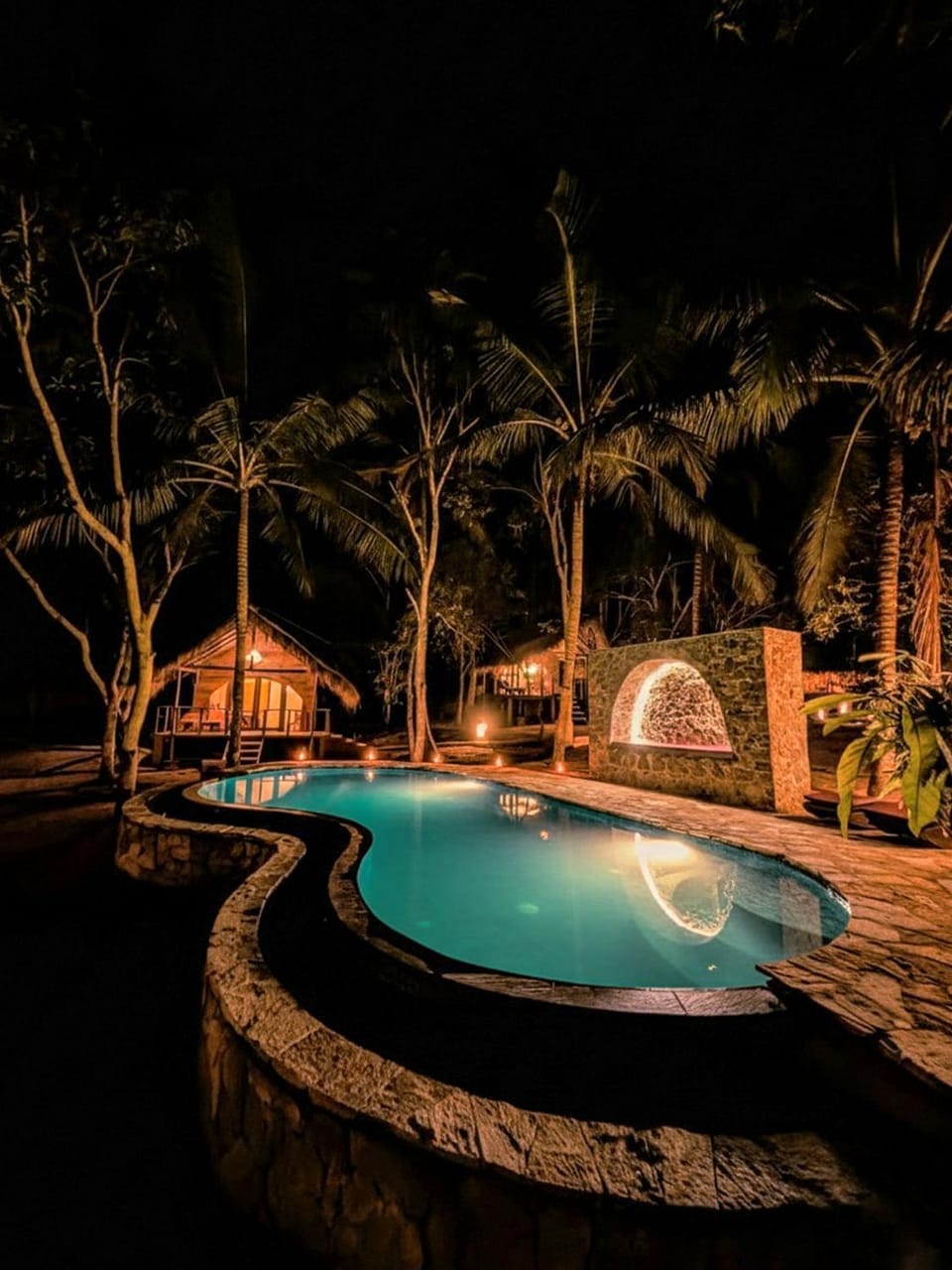 Swimming pool