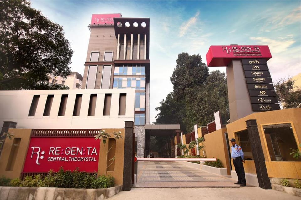 Property building, Facade/entrance, Property logo or sign