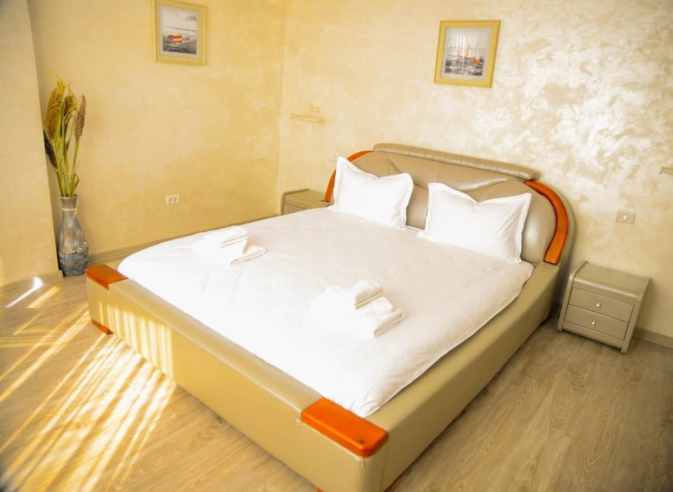 La Marcu Pensiune Bed and Breakfast in Romania