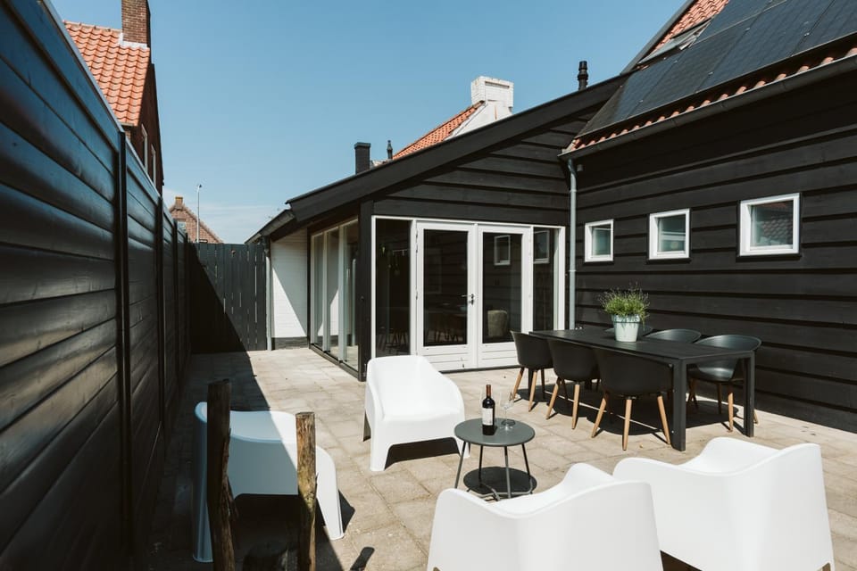 Property building, Balcony/Terrace