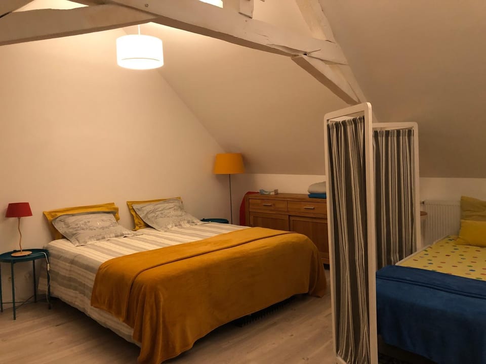 Bed, Bedroom