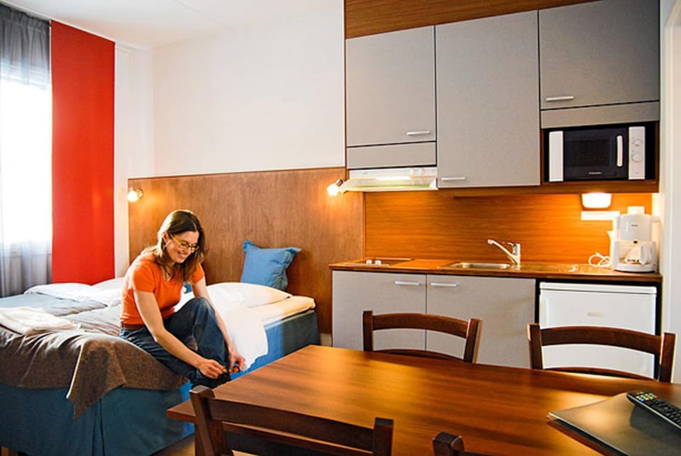 Kitchen or kitchenette, Dining area, Bedroom