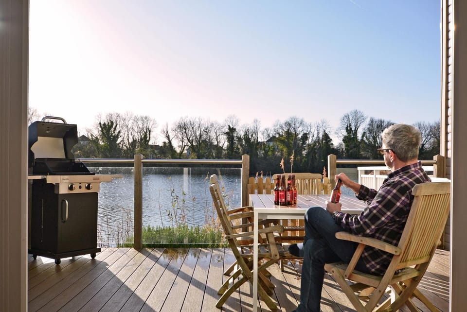 Patio, People, BBQ facilities, Lake view