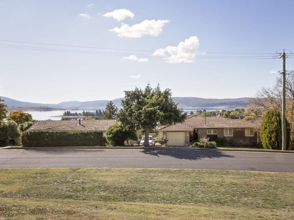 Cascades 3 - Studio Apartment l Free WiFi l Central Location l Bath House in Jindabyne