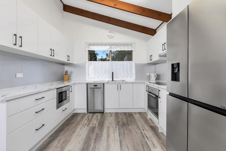 Eliza Lee 3 - 3BR Apartment l Air-Con l WiFi l Double Garage House in Jindabyne