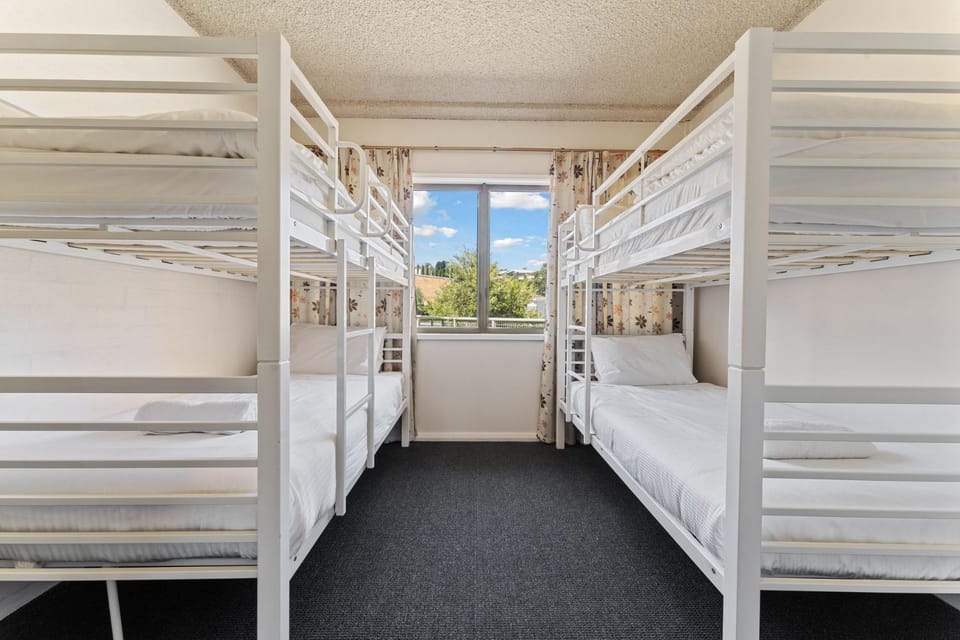 Alpine Mountain View 39 - 3BR l Swimming Pool l Air-Con l WiFi House in Jindabyne