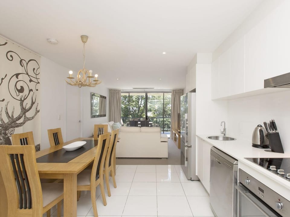 The Edge 5 - Modern 2BR Apartment l WiFi l Lrg Balcony House in Jindabyne
