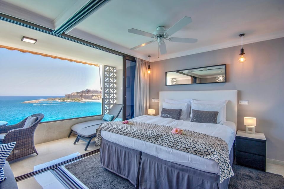 Bedroom, Sea view