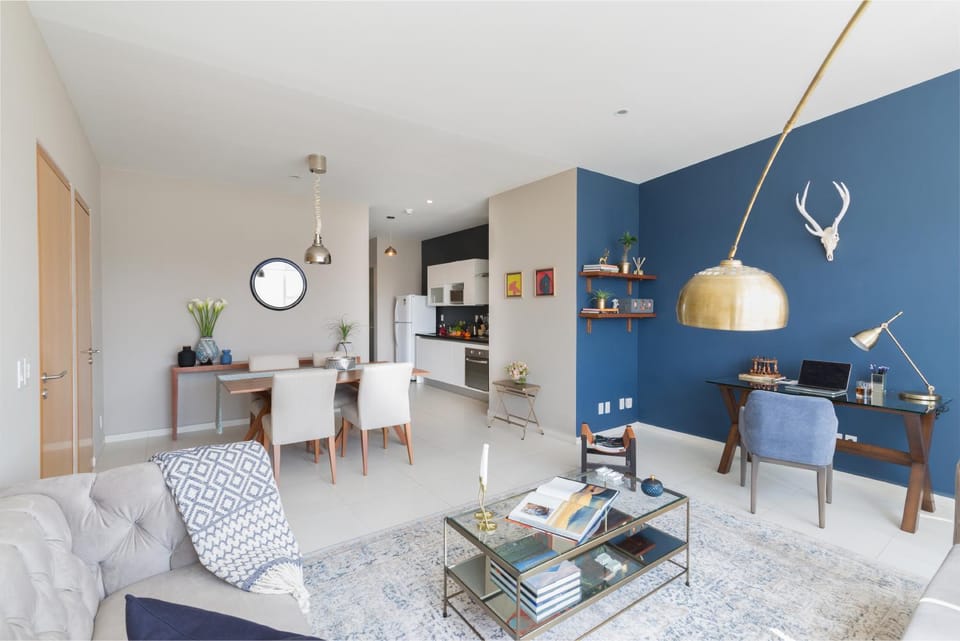 TV and multimedia, Coffee/tea facilities, Kitchen or kitchenette, Living room, Seating area, Dining area, Area and facilities