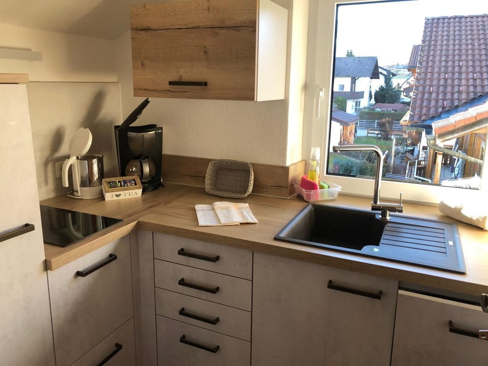 Coffee/tea facilities, Kitchen or kitchenette