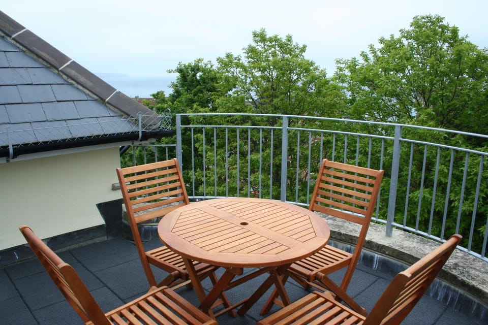 Balcony/Terrace, Dining area, Garden view, Sea view