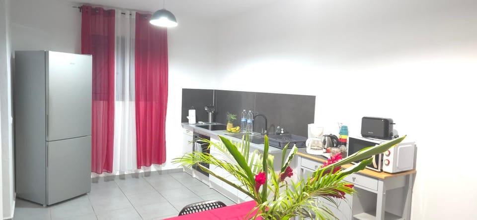 Kitchen or kitchenette, oven