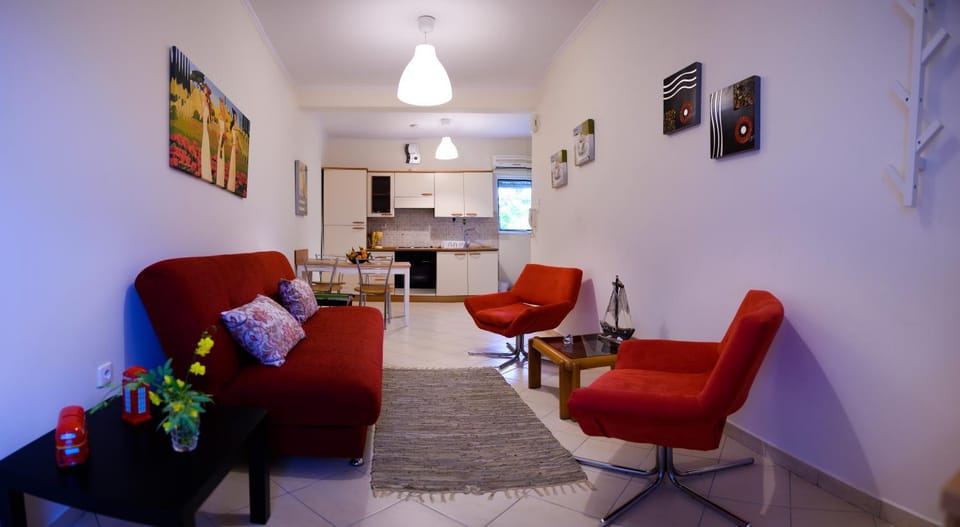 Kitchen or kitchenette, Living room, Dining area