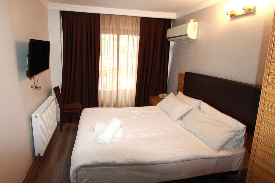 Bedroom, Family