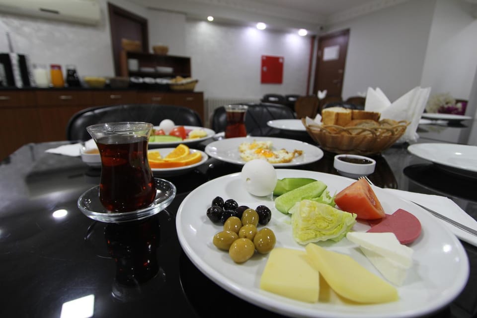 Breakfast, Buffet breakfast