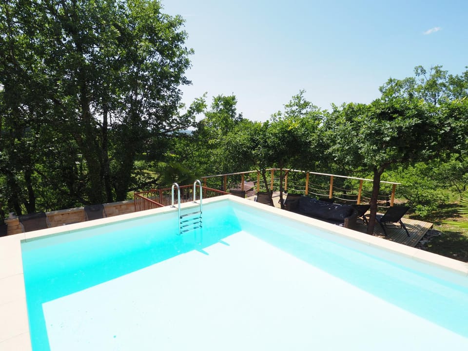 Solarium, Swimming pool