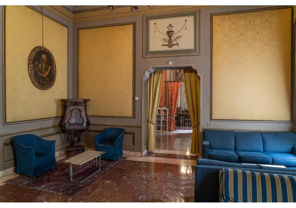 Lobby or reception, Lounge or bar