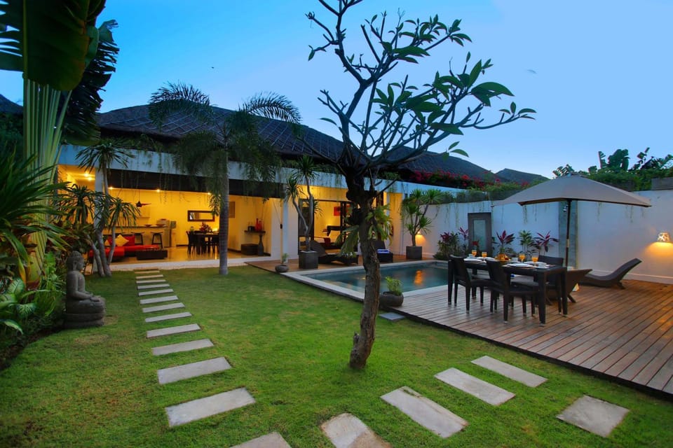 Garden, Swimming pool, Swimming pool