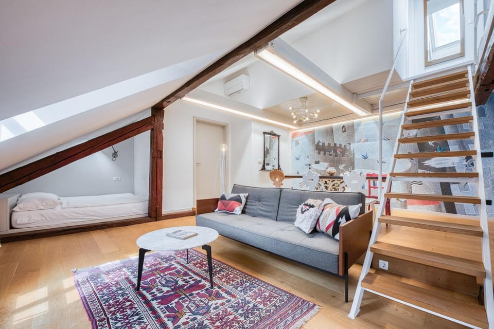 Bed, Living room, Bedroom