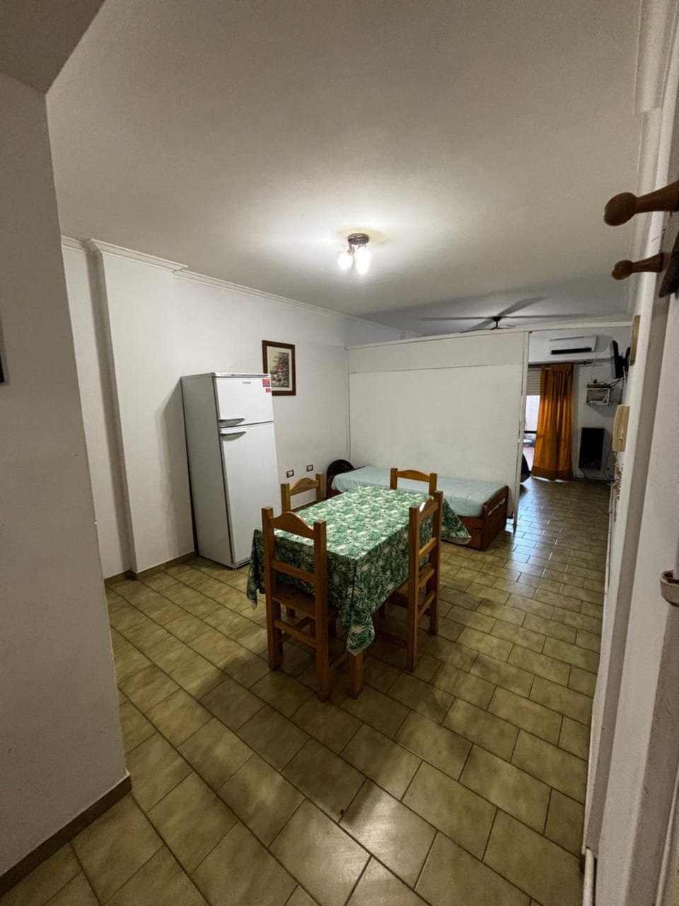 Bed, Dining area