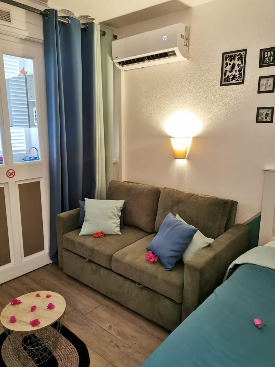 Seating area