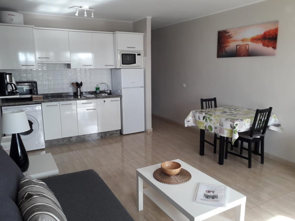 Kitchen or kitchenette, Living room, Dining area