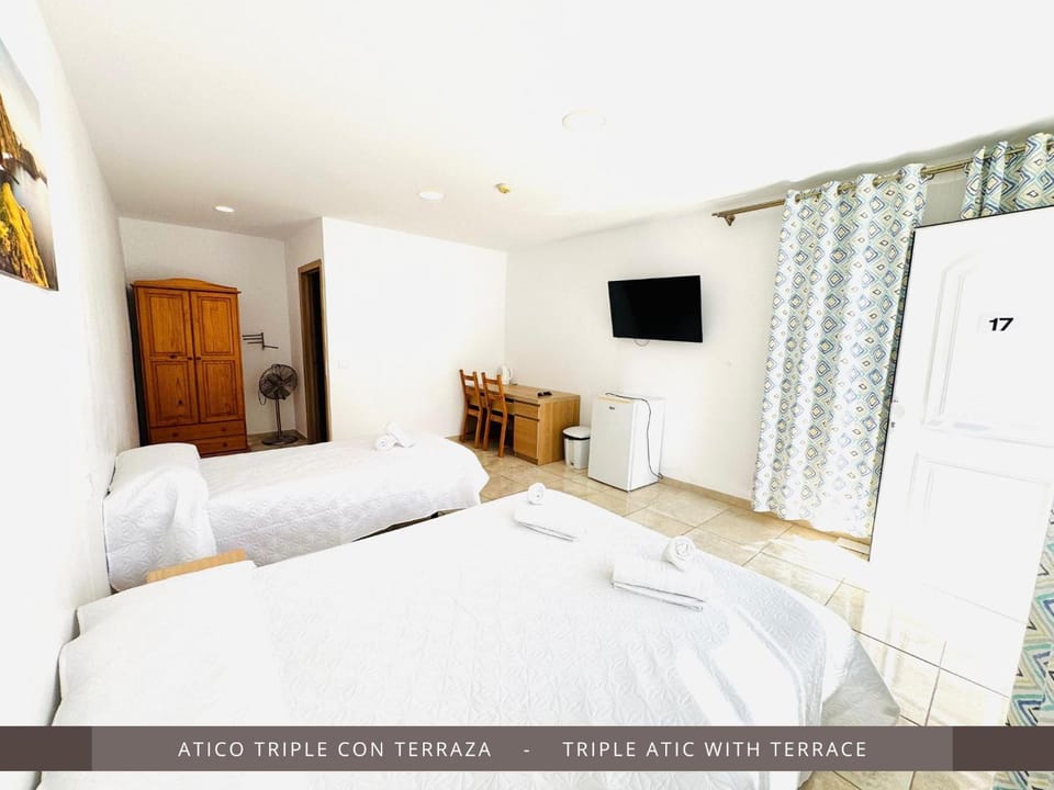 Bed, Balcony/Terrace, Photo of the whole room, Bedroom, towels, wardrobe
