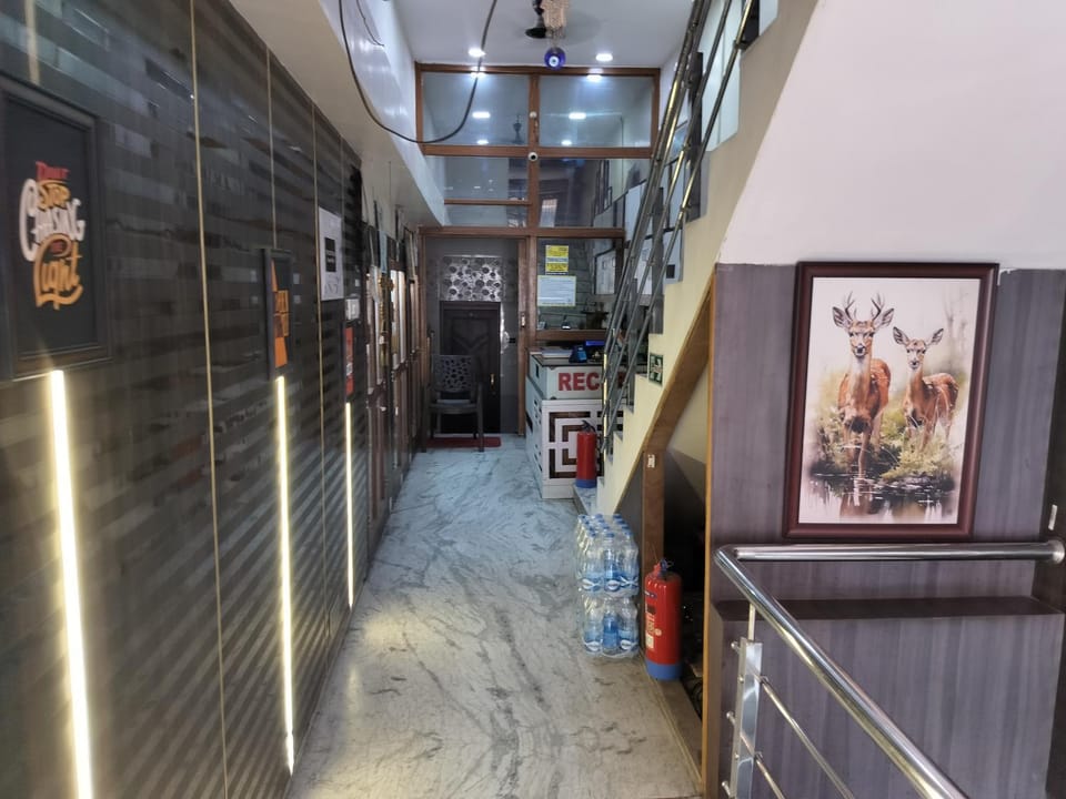 C N Comforts Hotel & Dormitory Bed and Breakfast in Lucknow
