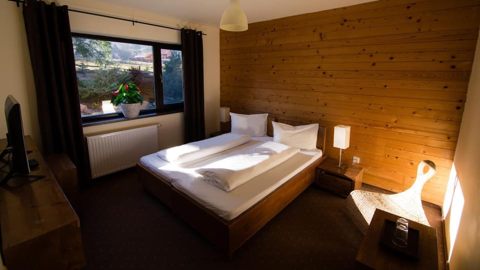 Bedroom, cot, bunk bed