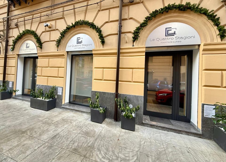 Property building, Facade/entrance, Lobby or reception, Meeting/conference room